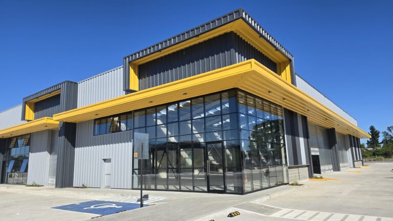 Construcción ampliación Bodegas Comerciales BSA